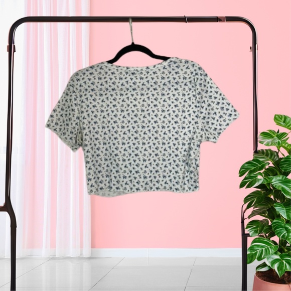 SHEIN Ditsy Floral Button Up Crop Top -‎ Size XL - Picture 2 of 4